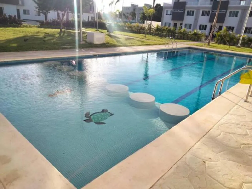 Maderos Residencial Cancun Holiday home